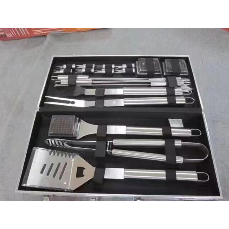 Complete Barbecue Heavy Duty BBQ Accessoires in Aluminium Opslaggeval