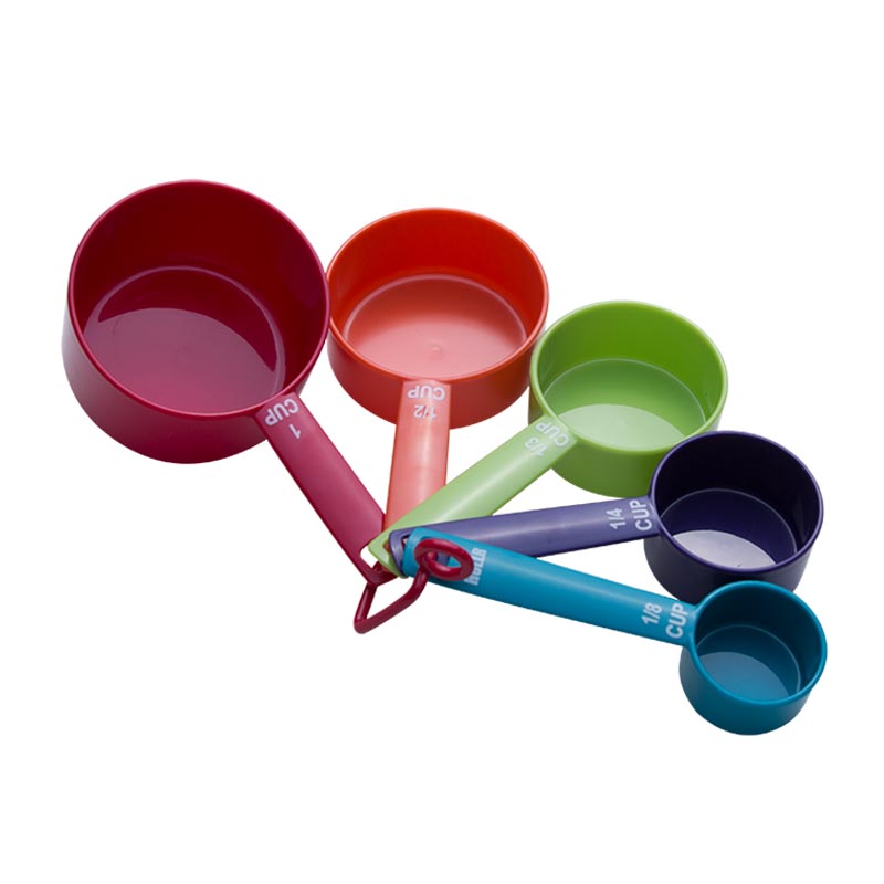 good quality set of 5 plastic measuring cups